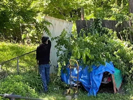 TcB New & Used Construction Logo