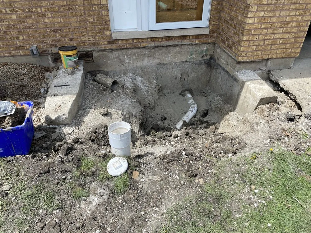 Professional electrician providing emergency electrical service in , 