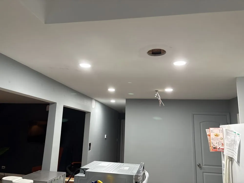 Affordable electrician providing outlet and switch repair in , 