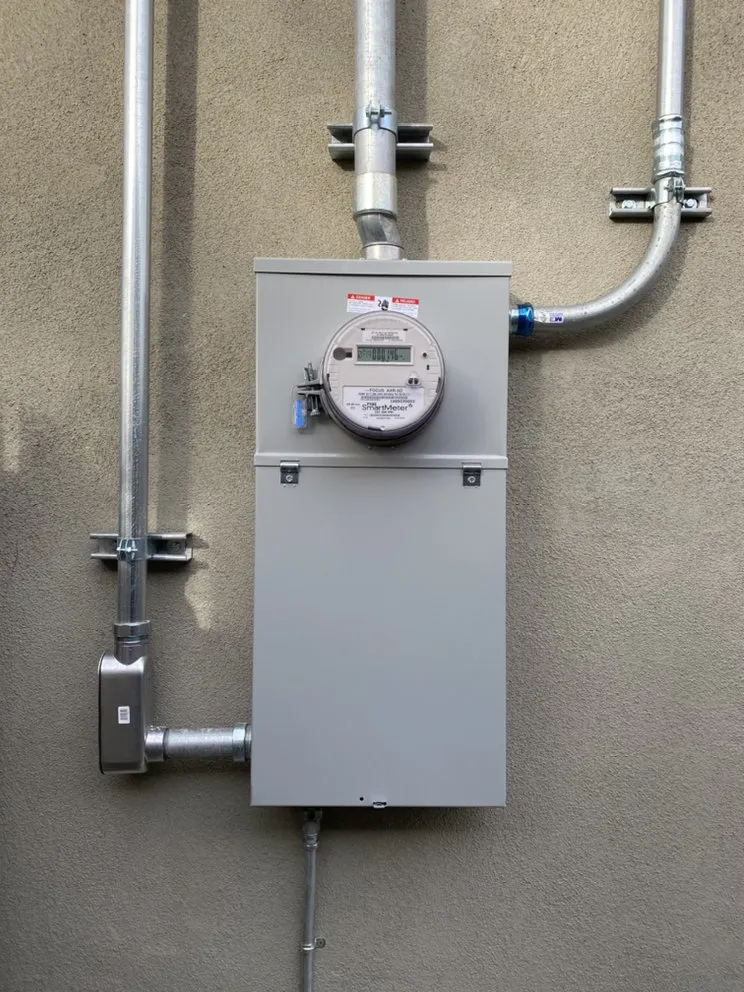 Expert electrician providing lighting installation in , 