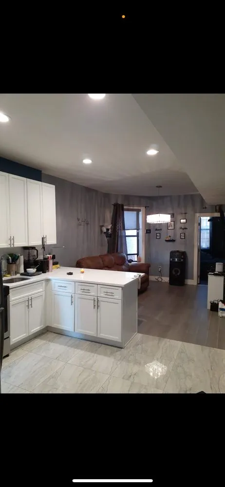 Slide of Team management contracting services