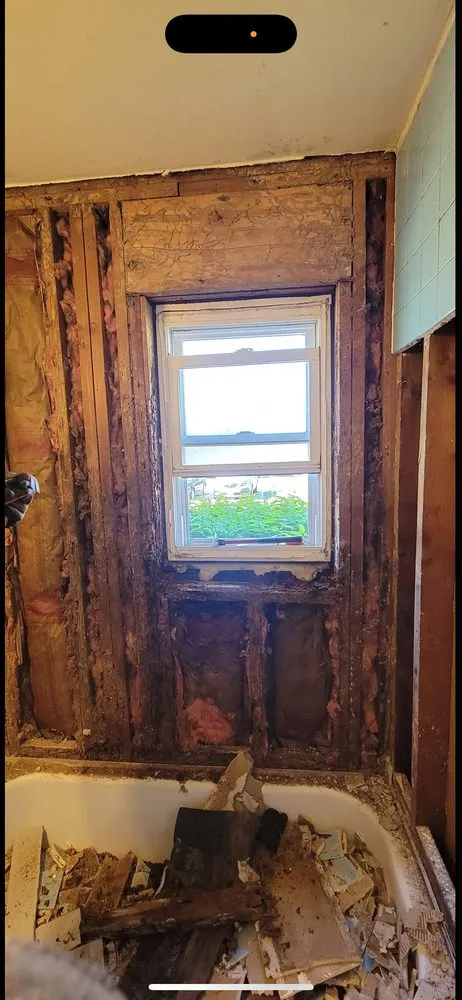 Slide of Team management contracting services