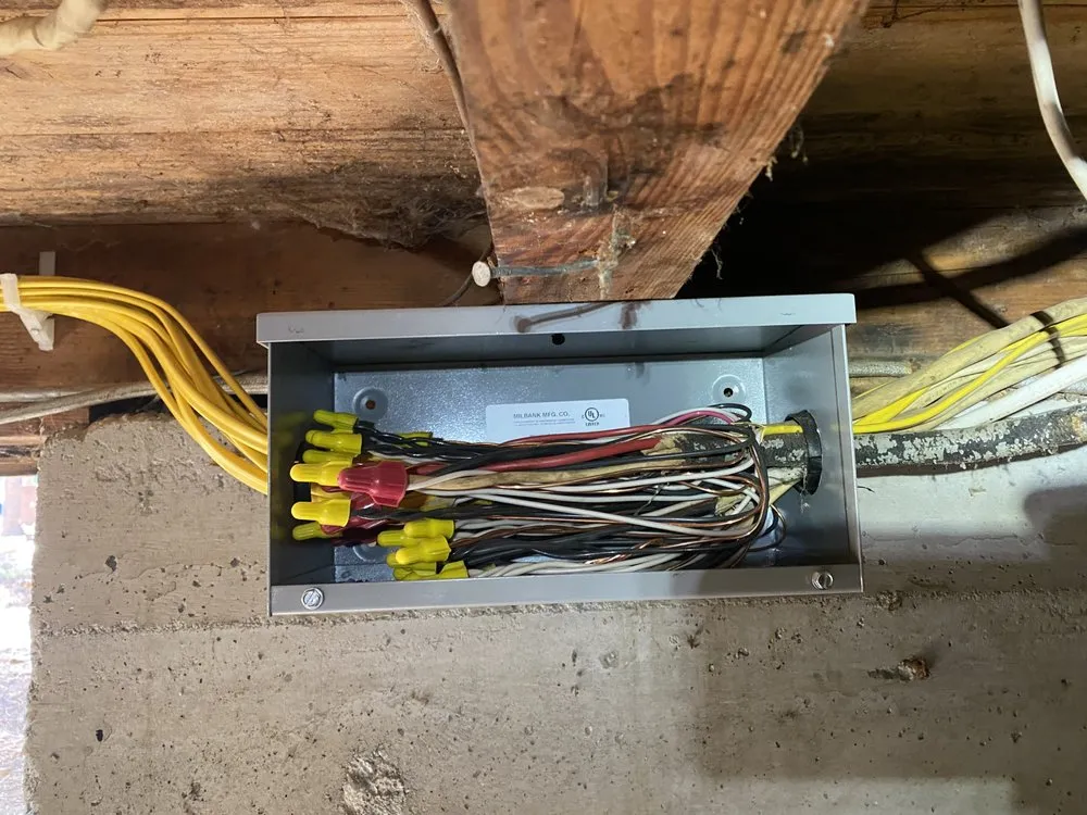 Reliable electrician providing circuit breaker repair in ,