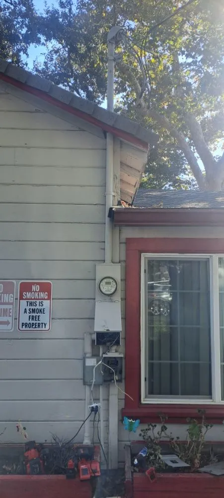 Slide of Tejano Electric