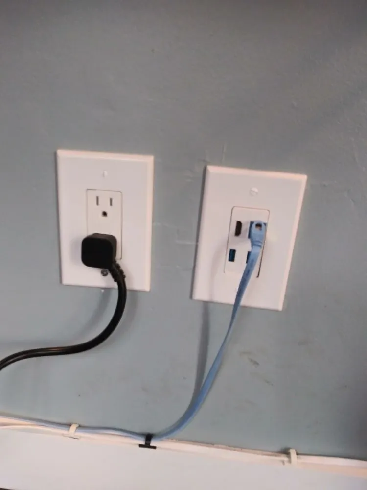 Slide of TEK Electrical