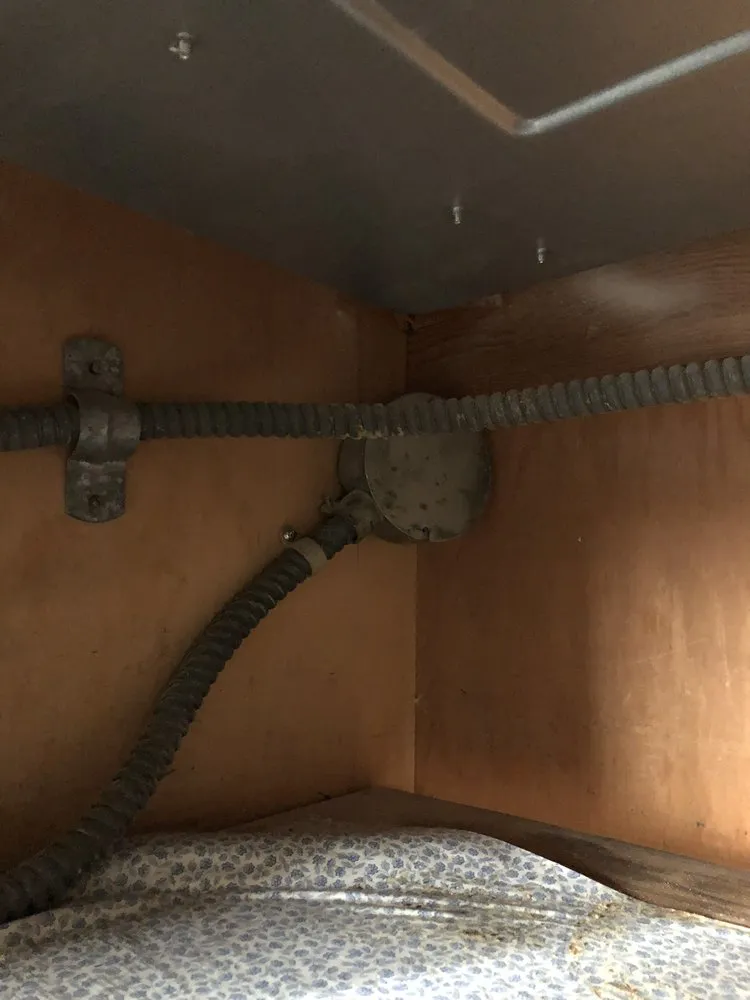 Slide of TEK Electrical