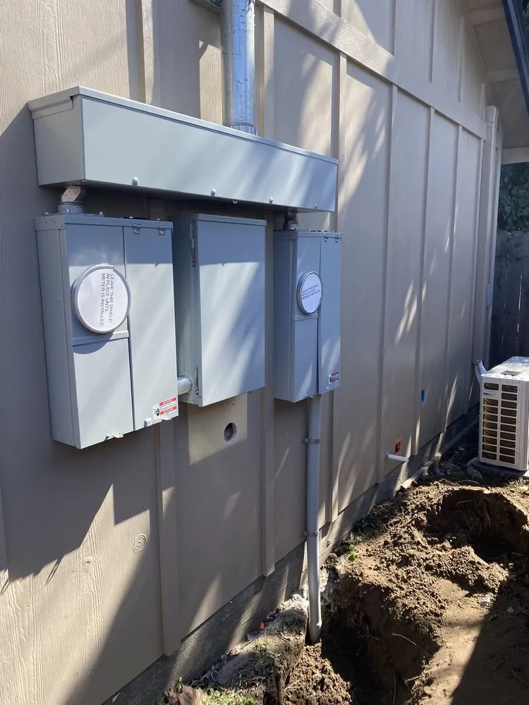 Slide of Tellez Elite Electrical Services