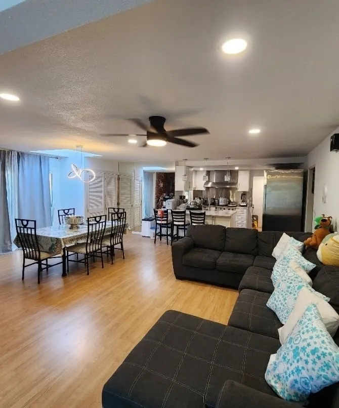 Slide of Tellos Electric