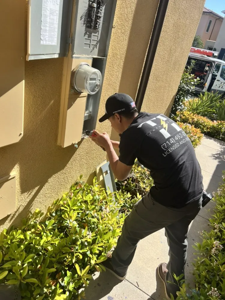 Slide of Tempo Electric