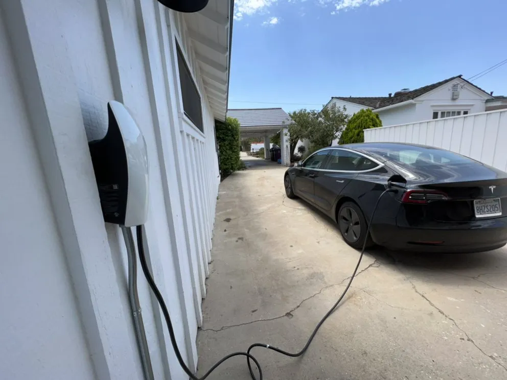 Slide of Tempo Electric