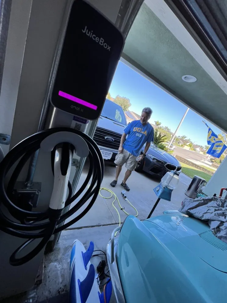 Slide of Tempo Electric