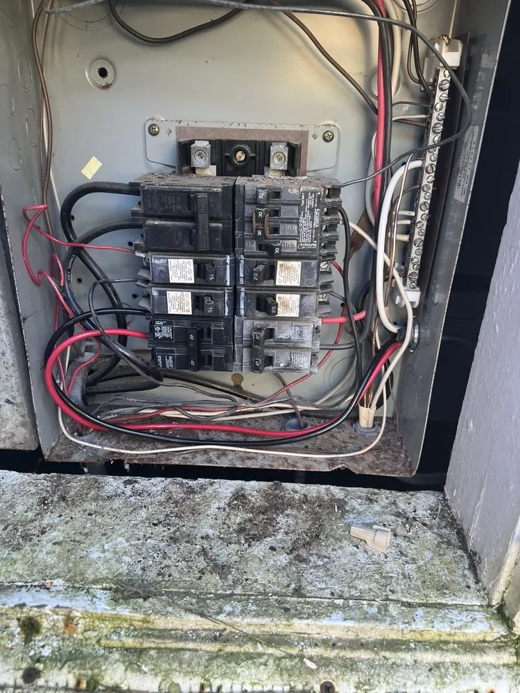 Slide of Teo Silva Electric