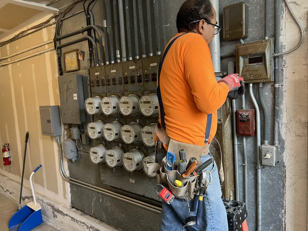 Slide of Teo Silva Electric