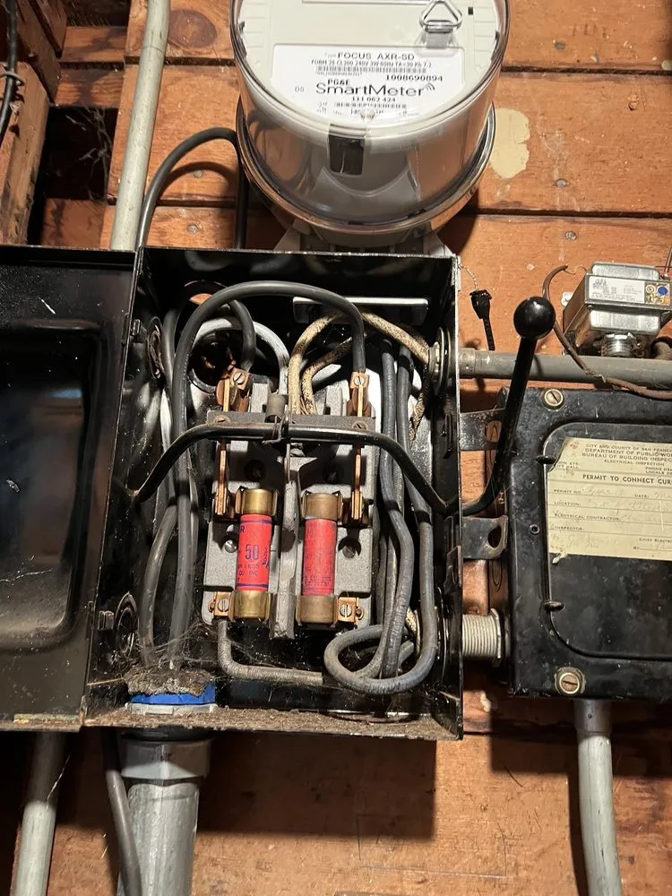 Slide of Teo Silva Electric