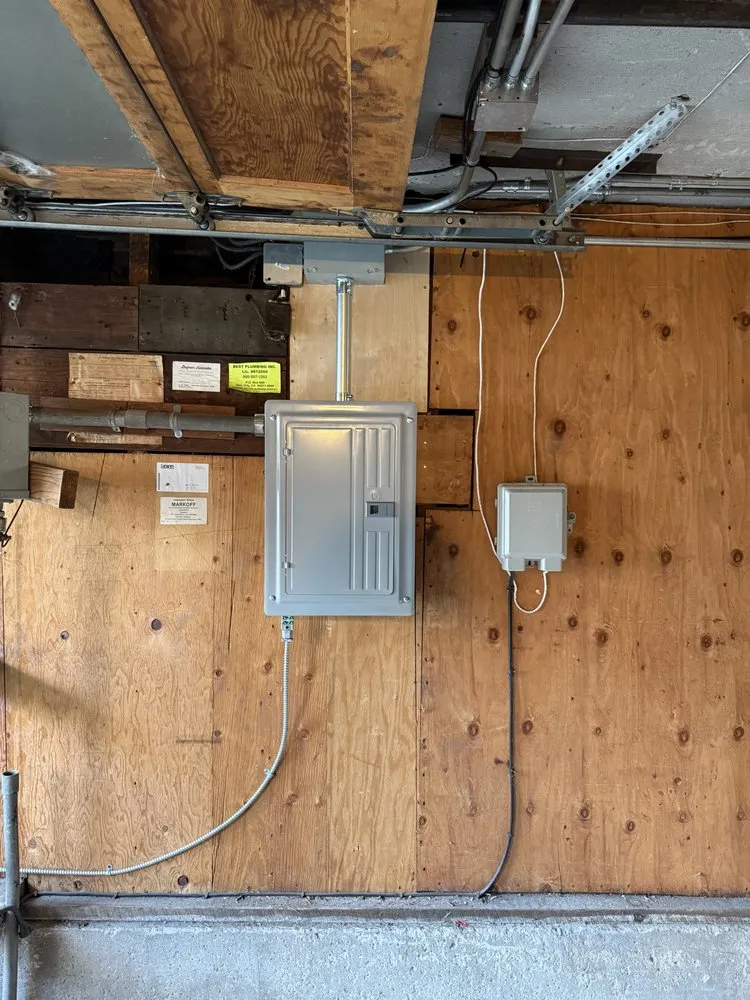 Slide of Teo Silva Electric