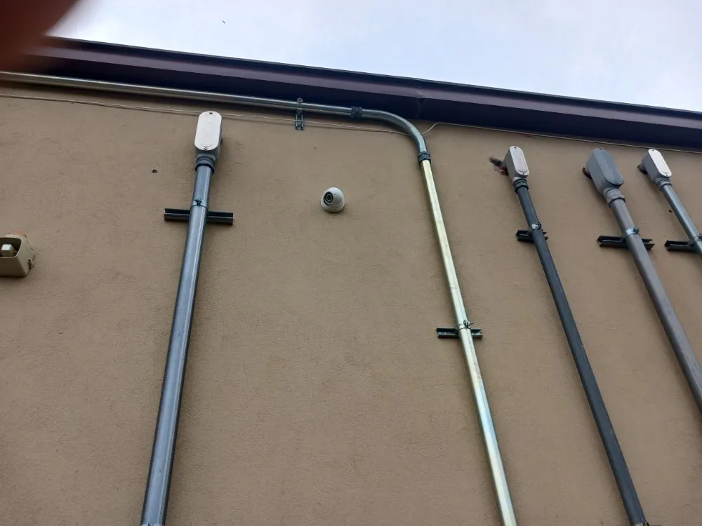 Slide of Terry Vann Vann's Electric