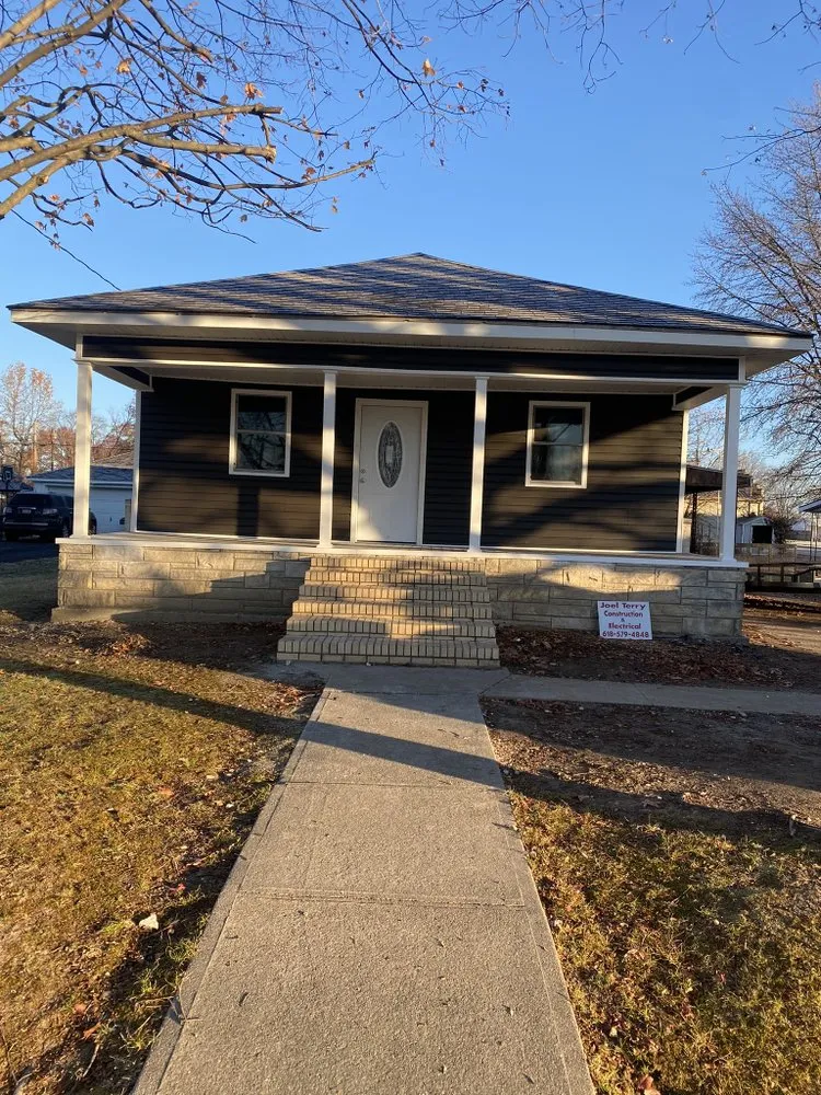 Slide of Terry's Remodeling & Maintenance