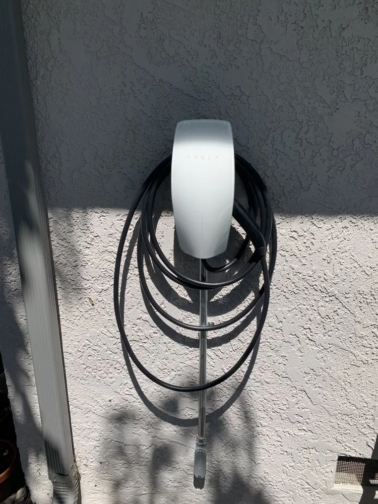 Reliable emergency electrical service in ,  by Tesla Electrical Services