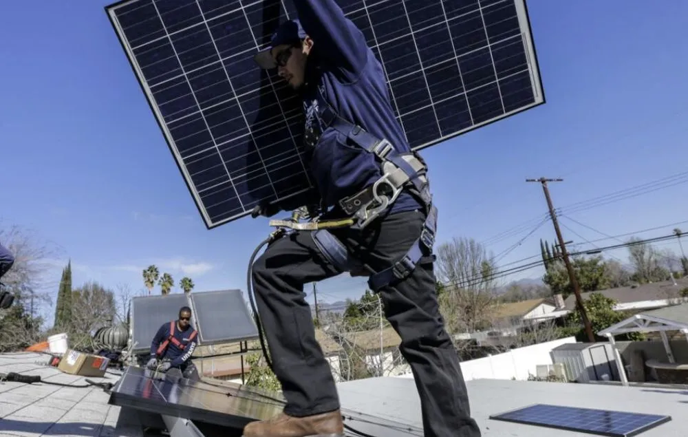 Slide of Texan Electric & Solar Service