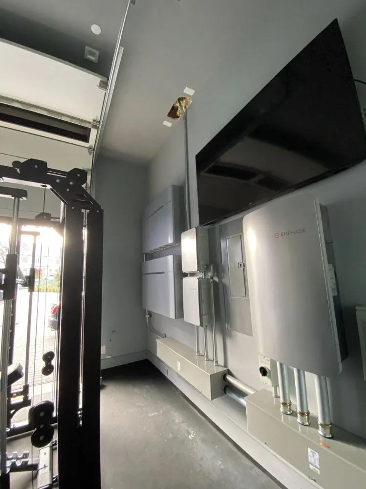 Slide of Texan Electric & Solar Service