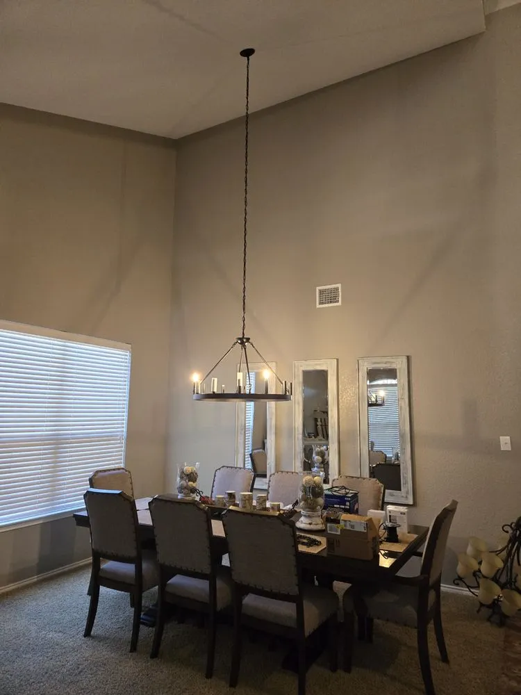 Slide of Texas Boy Lighting & Electrical