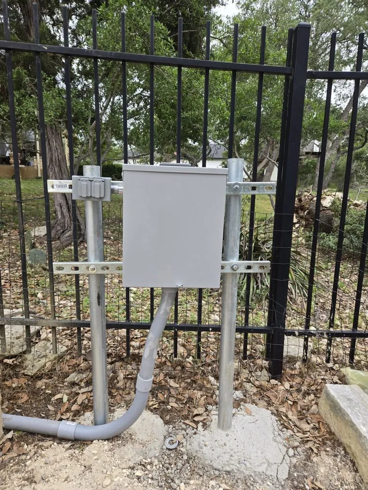 Slide of Texas Boy Lighting & Electrical