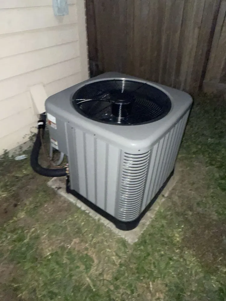 Emergency electrician providing outlet and switch repair in , 