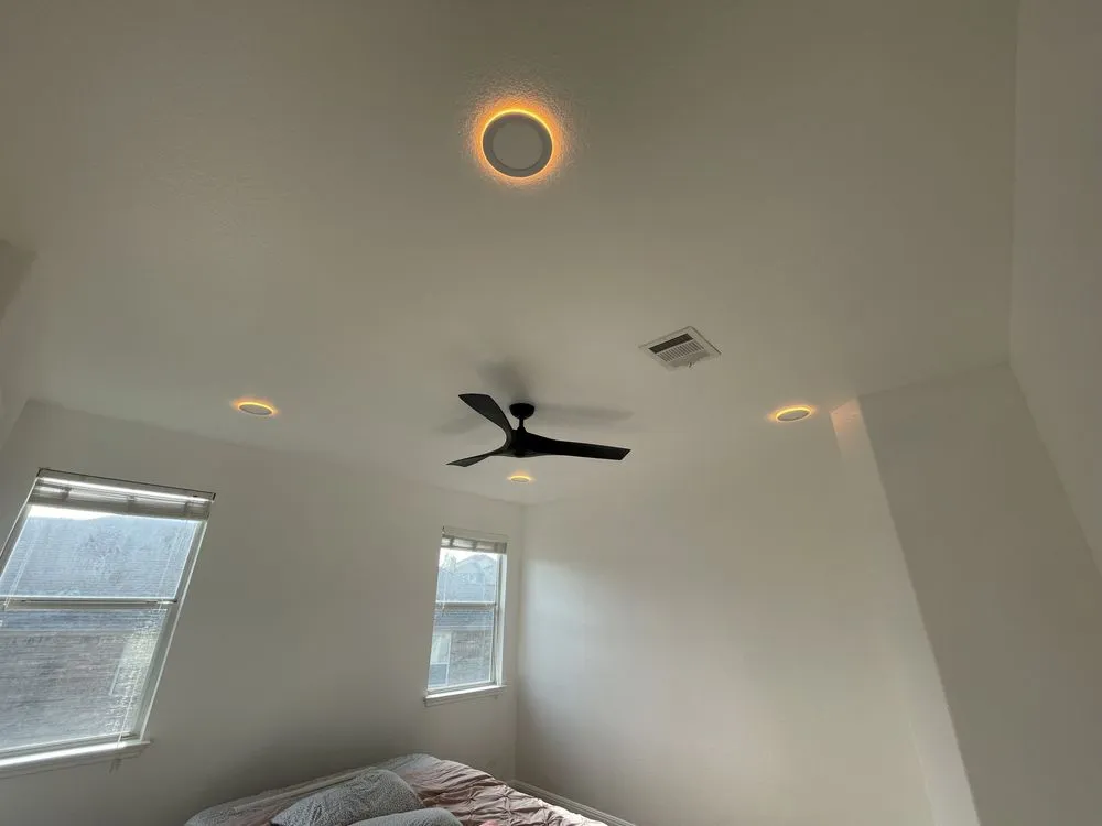 Licensed electrical service for homes in lighting installation,  by 