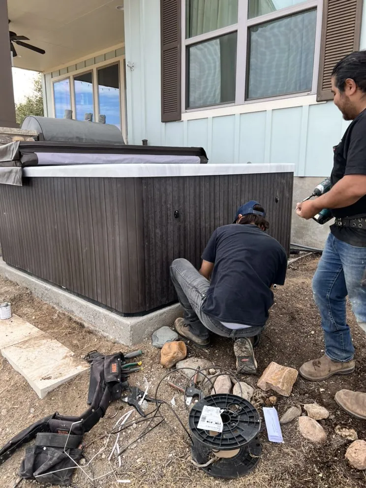 Trusted electrician providing circuit breaker repair in Spicewood, TX - Texas Platinum Electrical Services