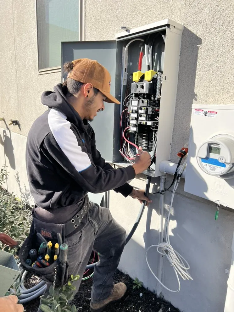 Certified emergency electrical service in Spicewood, TX by Texas Platinum Electrical Services