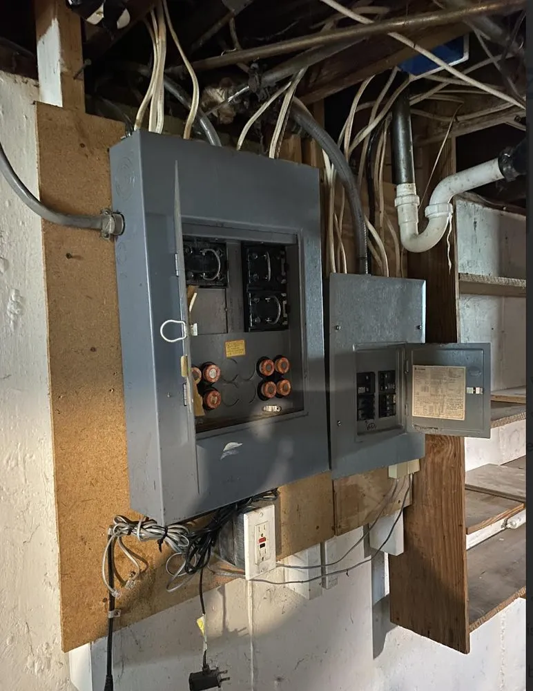 Reliable panel upgrade experts serving St. Louis, MO - Tez The Electrician