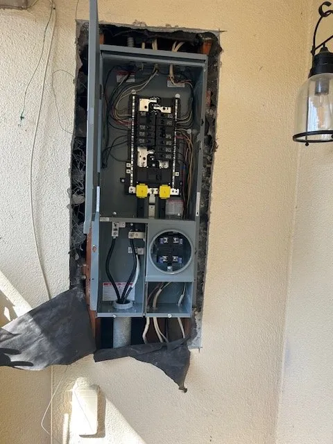 Slide of Tezla Electric