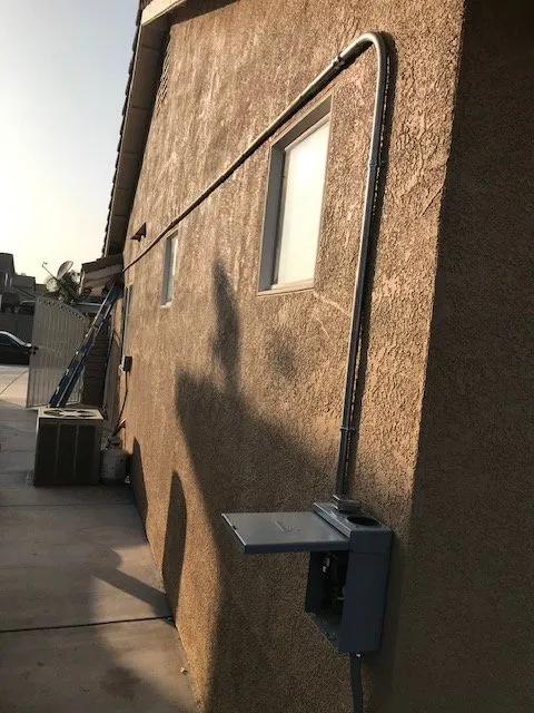 Slide of Tezla Electric