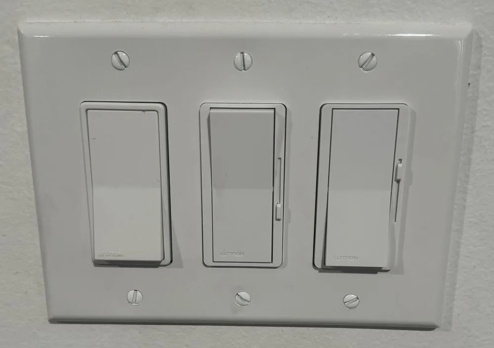 Expert circuit breaker repair service in ,  - TG Pro Electrical Service And Maintenance