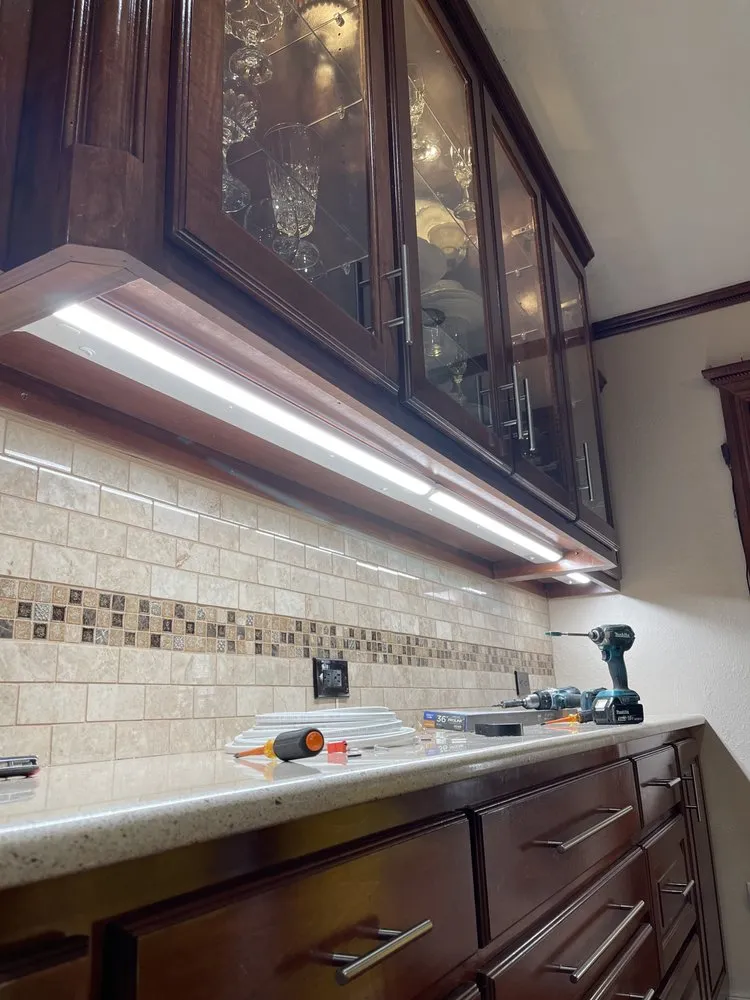 Professional electrician providing emergency electrical service in , 