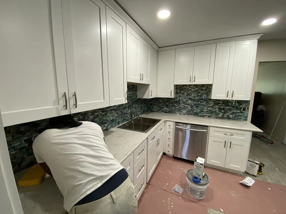 Trusted electrical service for homes in lighting installation, by