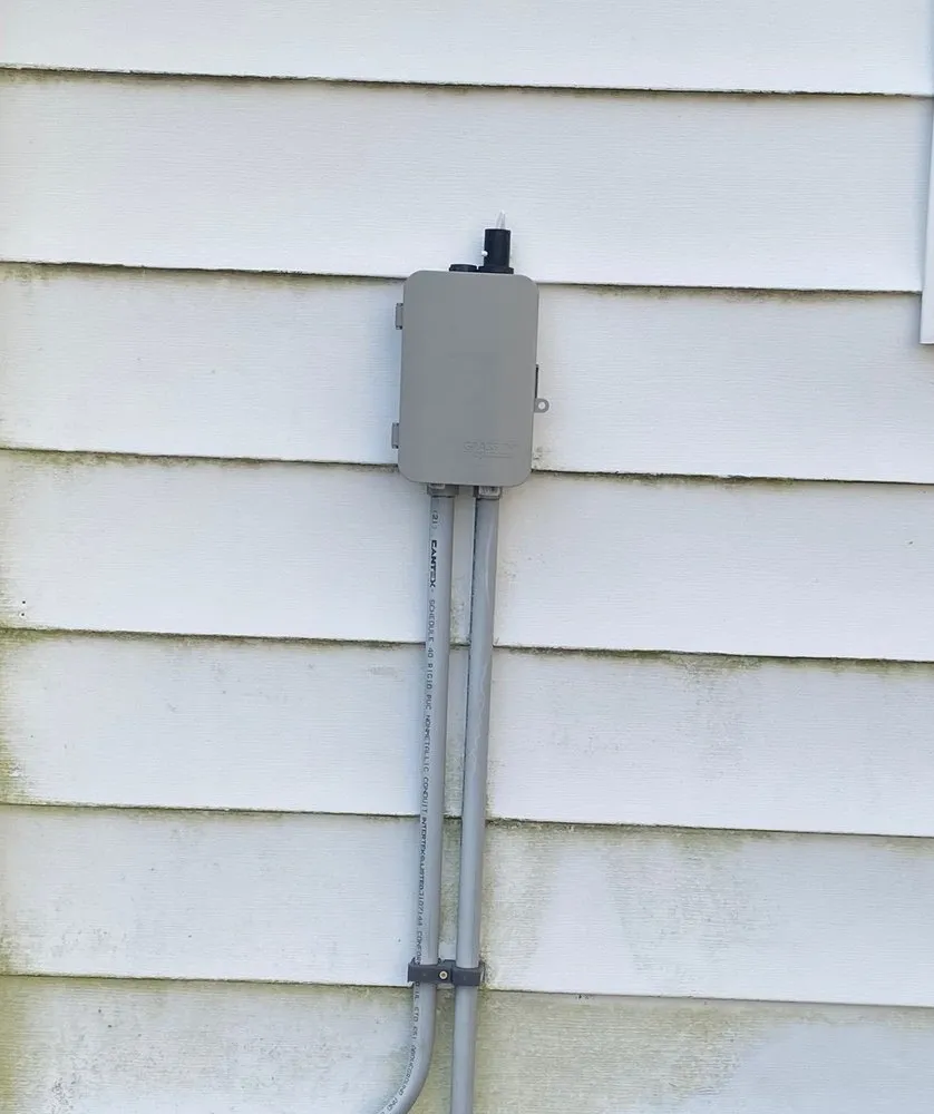 Slide of That Electrician