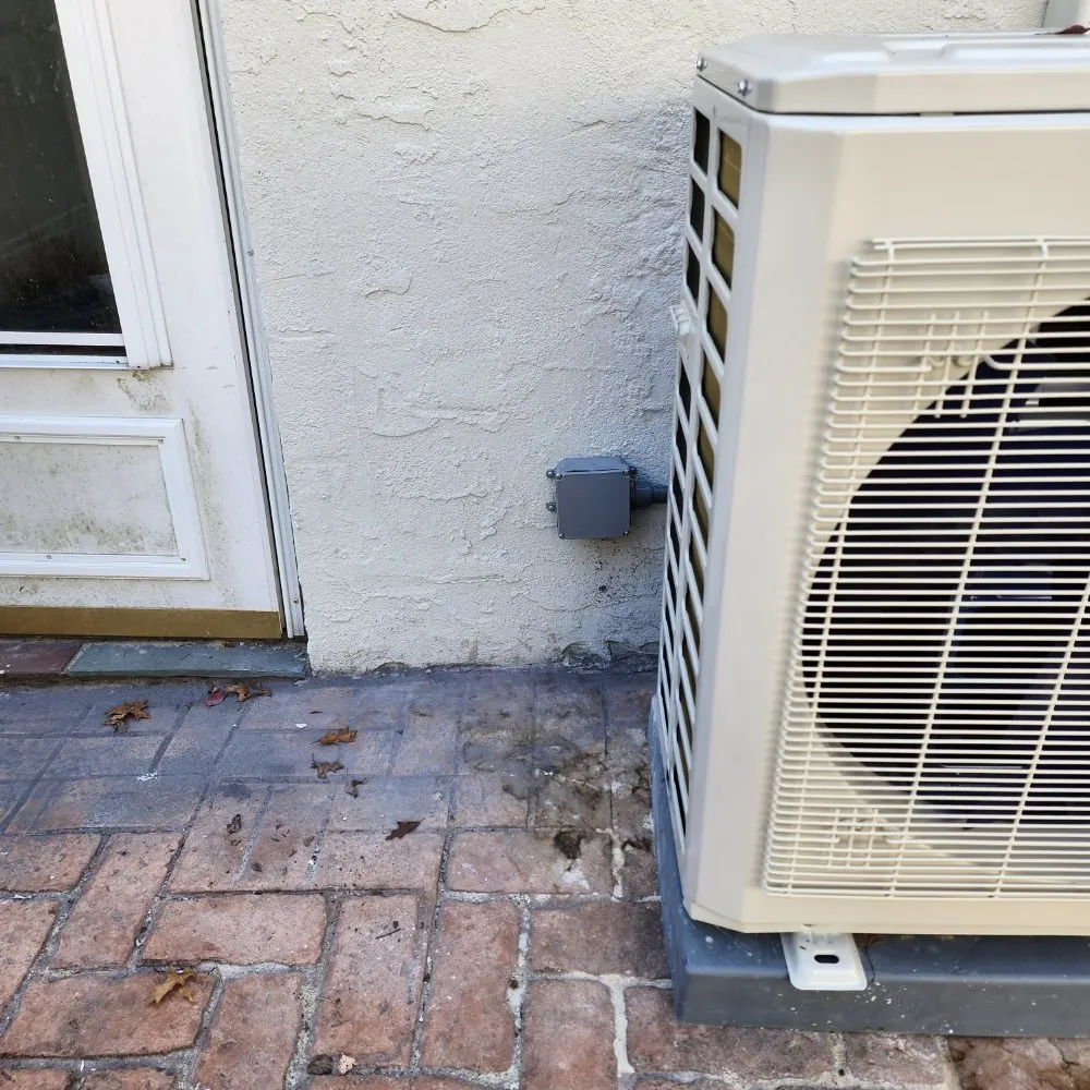 Slide of That Guy Rob