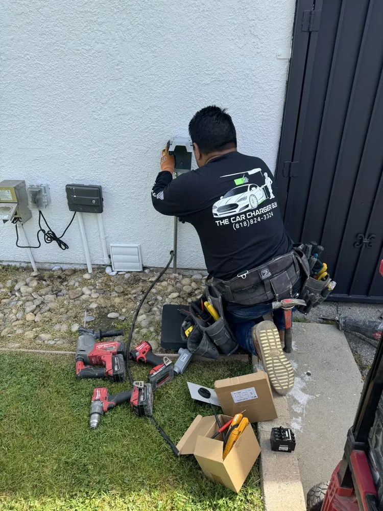 Certified circuit breaker repair experts serving San Fernando Valley, CA - The Car Charger Guy