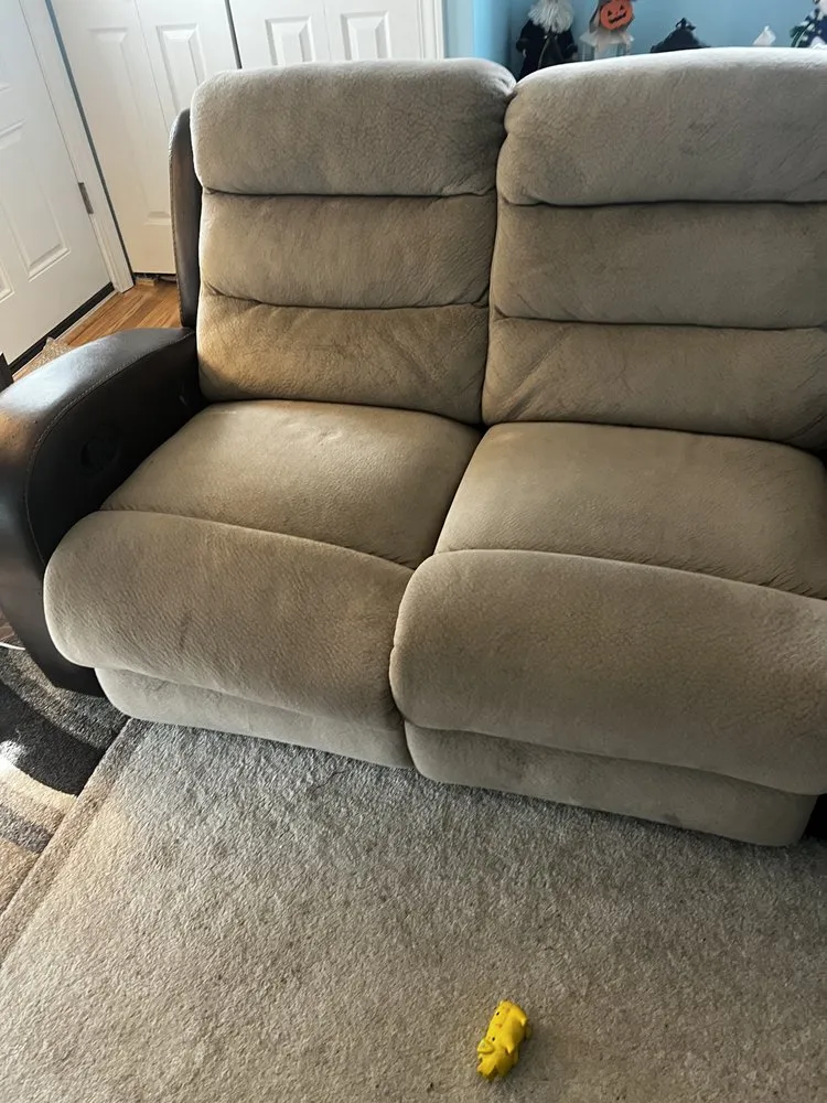 Slide of The Carpet Cleaning