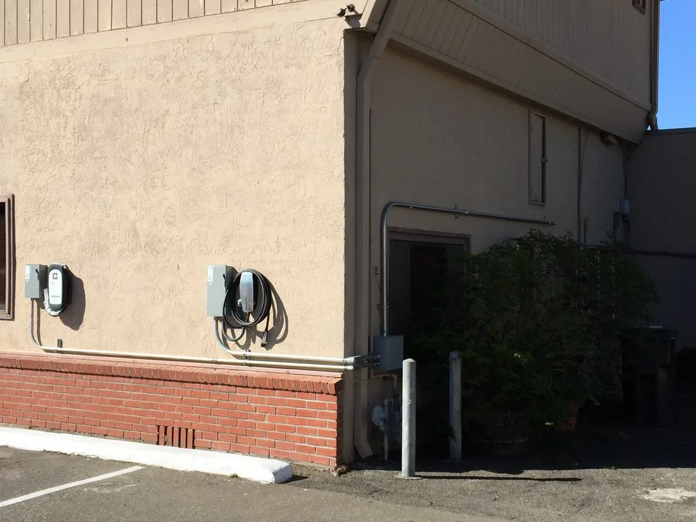 Professional outlet and switch repair in New Woodstock, NY by The Central Electric Company of CNY