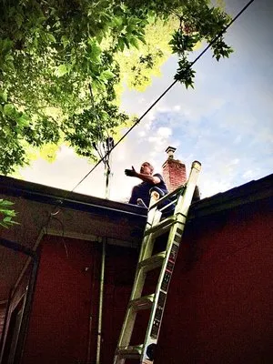 The Denver Electrician Logo