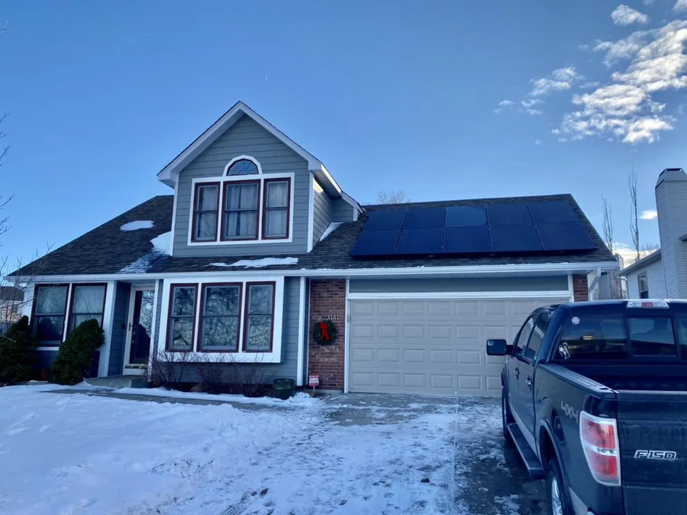 Slide of The Electric & Solar Specialist