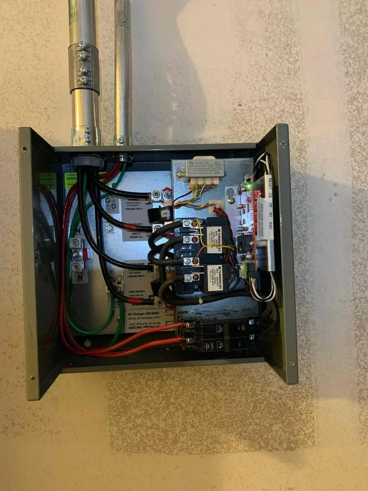 Reliable electrician providing lighting installation in ,