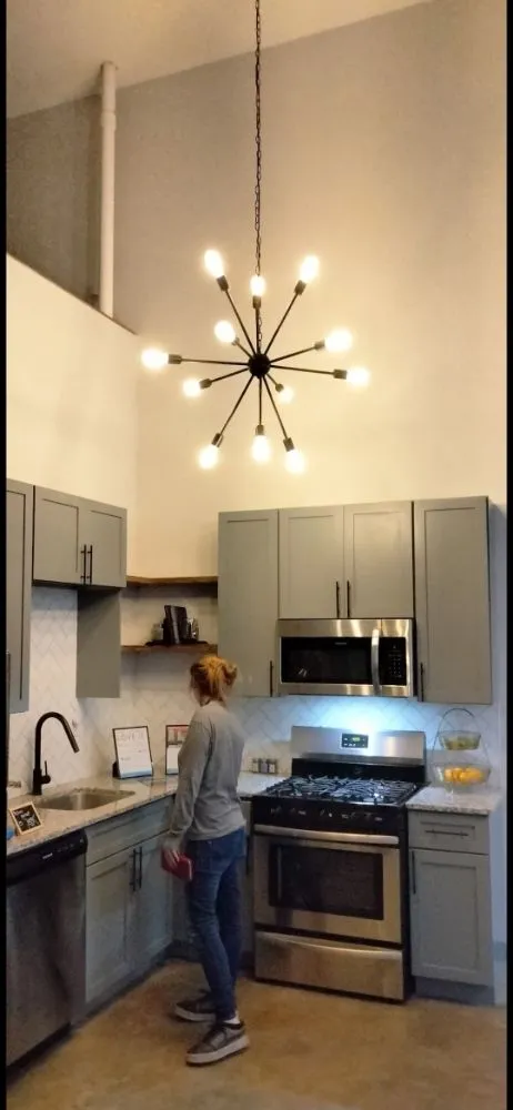 Slide of The Electricianz