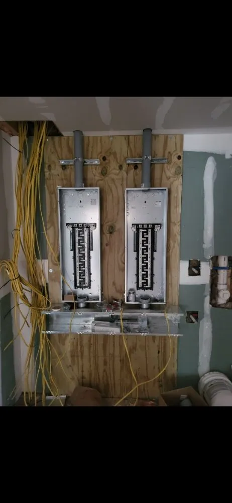 Slide of The Electricianz