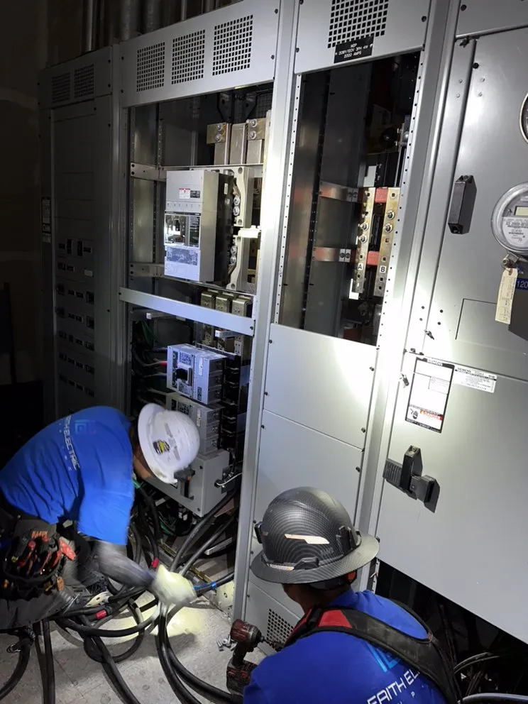 Emergency circuit breaker repair service in ,  - The Faith Electric Group