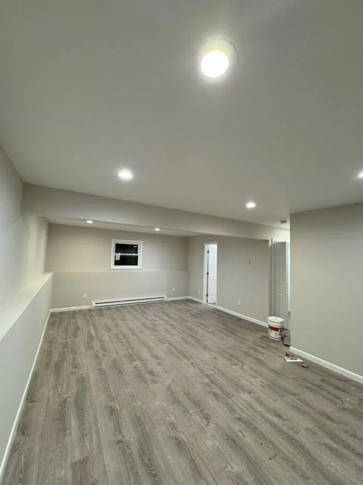 Slide of The Good Electrician