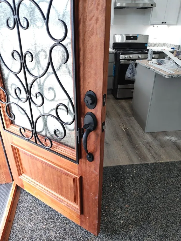 Slide of The Handy Smith