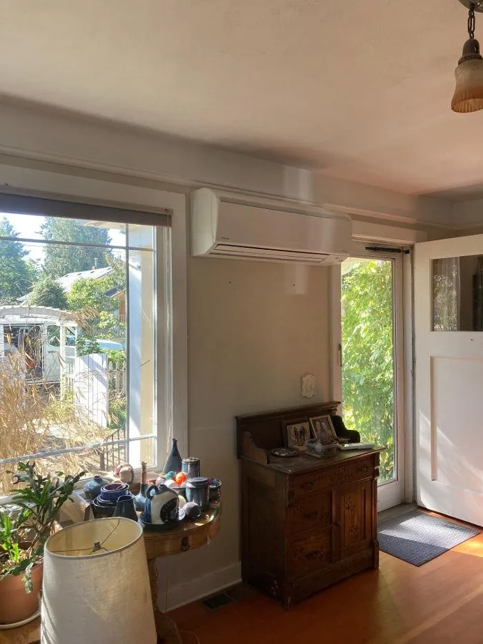 Slide of The Heat Pump Store